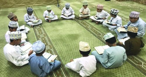 قدمت مؤسسة بدية الوقفية دعماً ل 15 مدرسة لتحفيظ القرآن الكريم بالولاية
